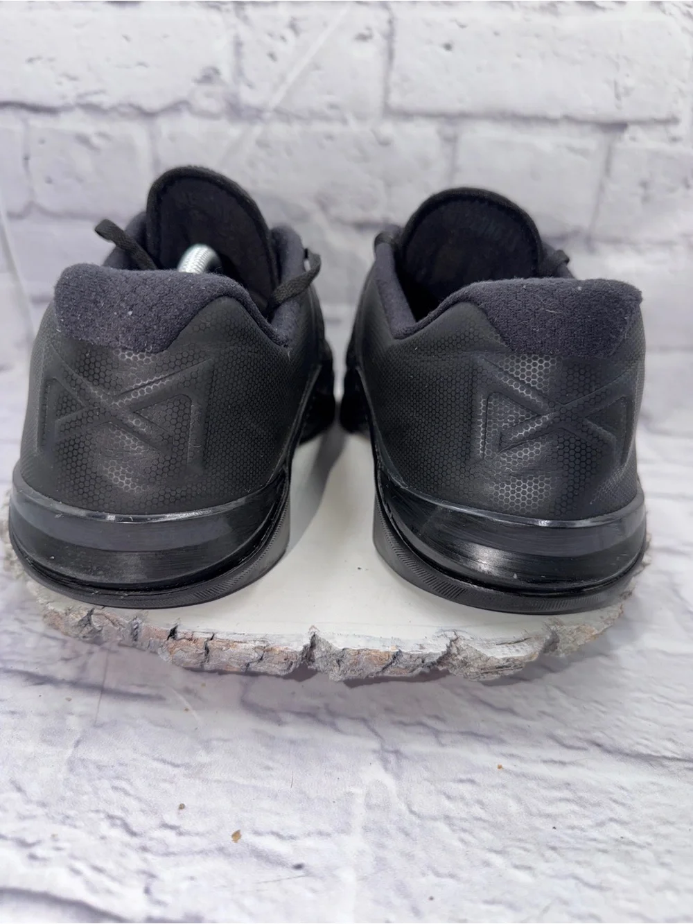 Nike Men’s Black Athletic Running Shoes with Reflective Swoosh